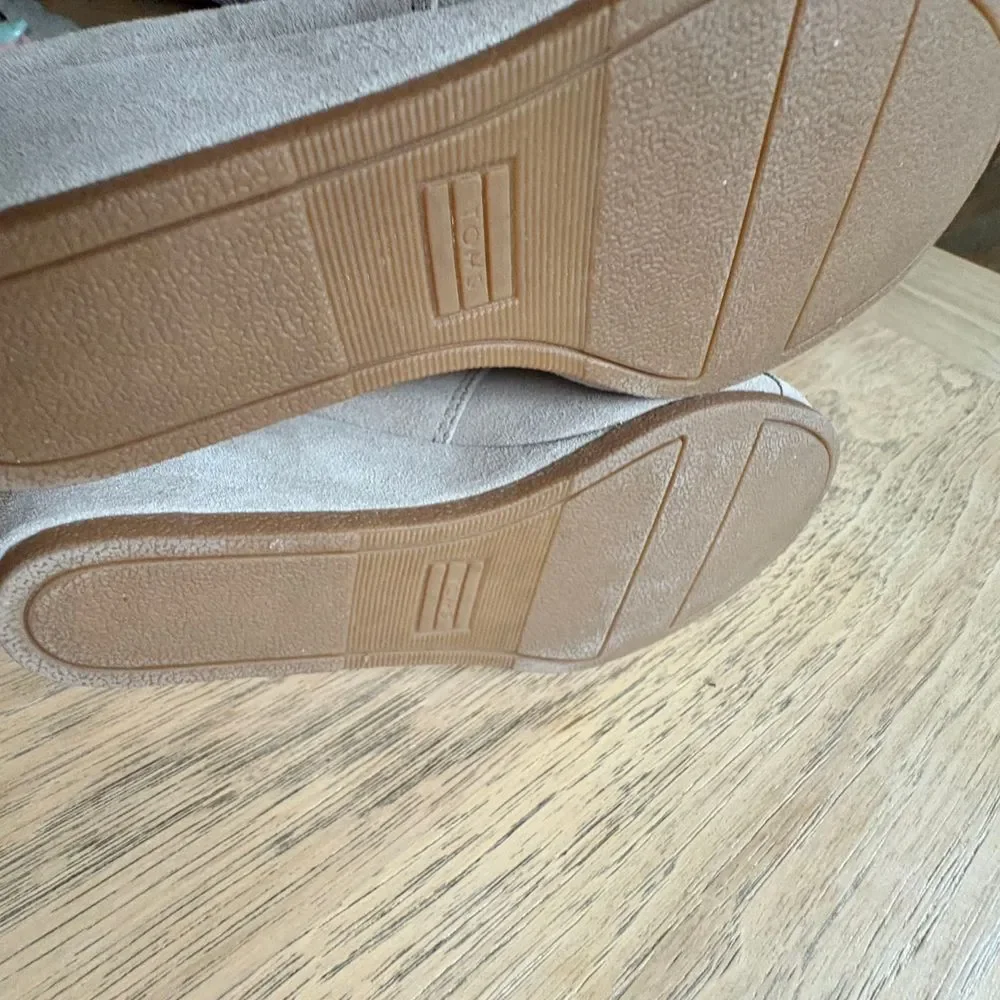 TOMS 